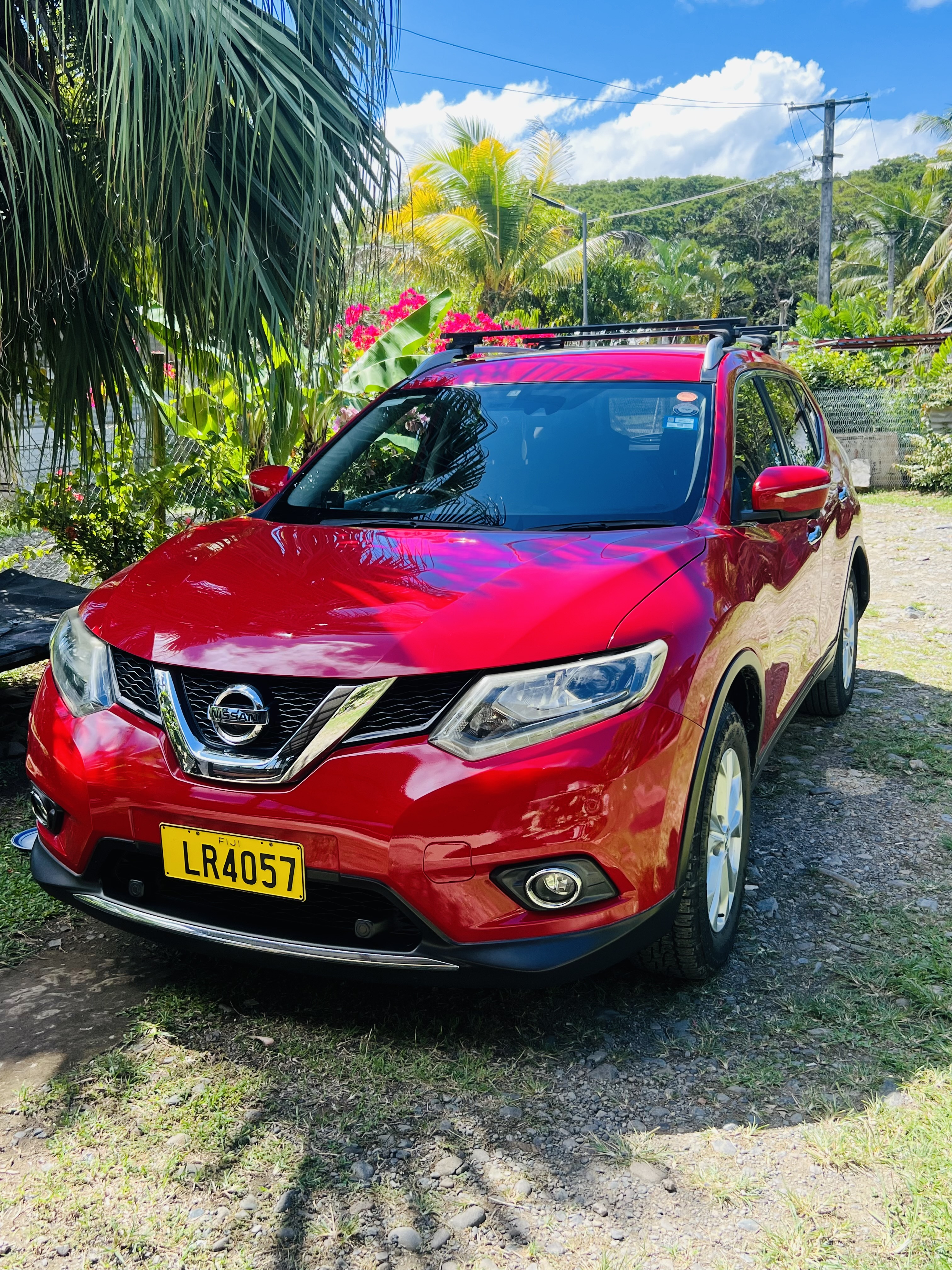 Nissan X-Trail SUV